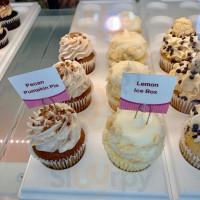 Gigi's Cupcakes food