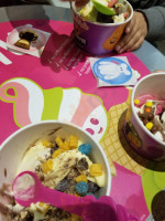 Menchie's Frozen Yogurt food