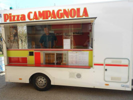 Pizza Campagnola inside