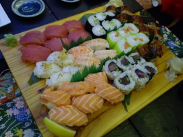 Hana Sushi Pezenas food