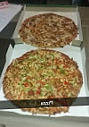 Pizza Moon Castelau food