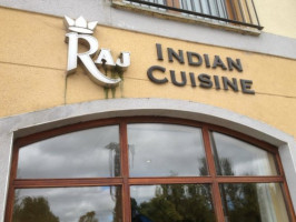 Raj Indian food