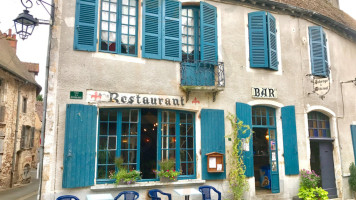 Auberge Le Medieval outside