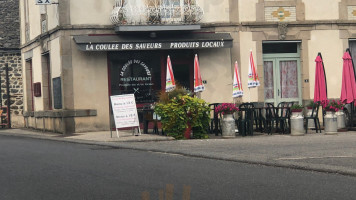 La Coulée Des Saveurs outside