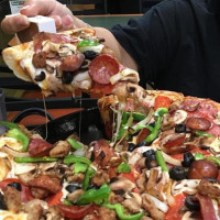 Round Table Pizza, Torrance And North Redondo Beach food