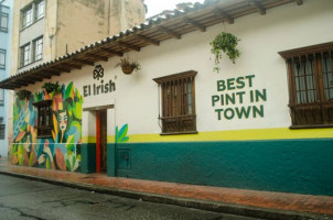 The Pub La Candelaria outside