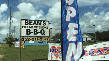 Bean's Pillar Of Smoke Bbq food