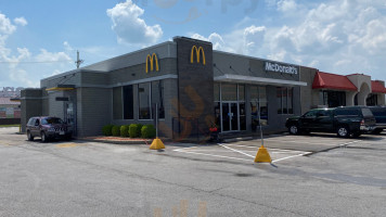 Mcdonald's outside