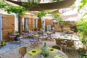 Au Jardin des Carmes food