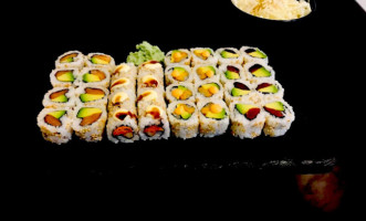 Sushi Grenoble food