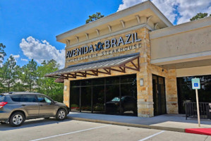 Avenida Brazil Woodlands outside