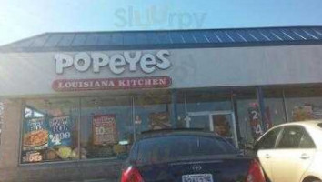 Popeyes Louisiana Kitchen outside