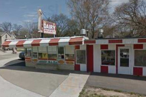 Huntley Dairy Mart outside