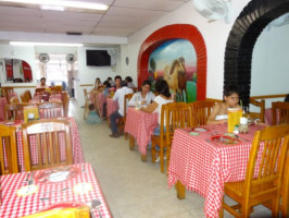 Zaguan del Oriente food