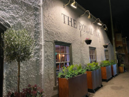 The Royal Oak outside