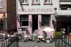 -cafe-burg Stahleck outside