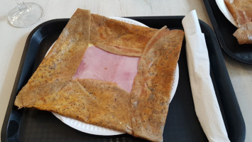 Au Faou De Crepes food