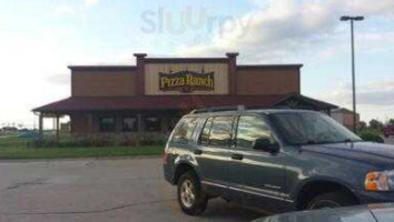 Pizza Ranch outside