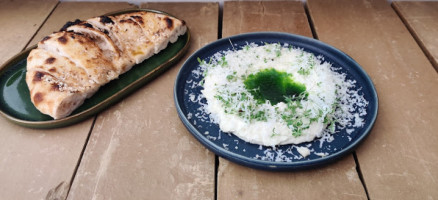 Le Bistrot Chez Nénès food