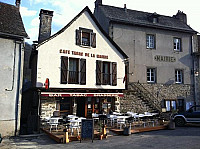 Cafe de la Mairie outside