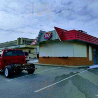 Dairy Queen (treat) outside