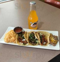 Paco's Tacos food