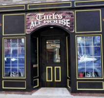 Tuck's Ale House outside