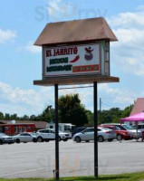 El Jarritos outside