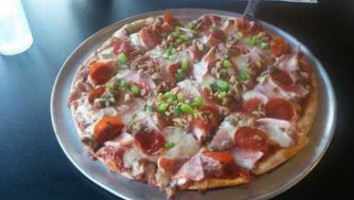 Sorrentos Pizza food