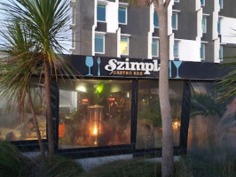 Szimpla Gastro outside