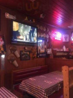 Gator's Pub inside