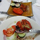 Tandoori Hut Indian Restaurant food