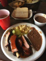 Pody's Bbq food