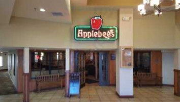 Applebee's outside