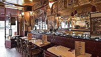 Bistro des Augustins inside