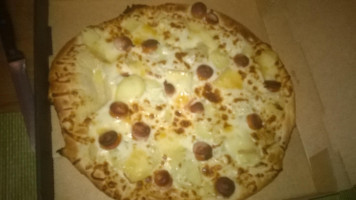 Luzi Pizza food