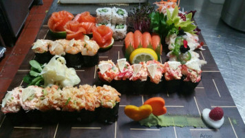 Maiko Sushi Des Sources food