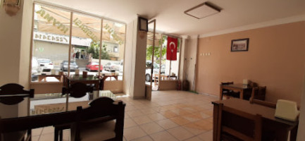 Tekşiş Kebap inside