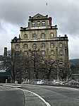 Cascade Brewery outside