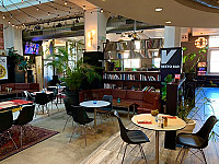 café le Ve inside