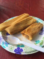 Los Hernández Tamales food