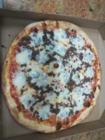 Brother's Pizza food