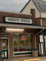 Vino's outside