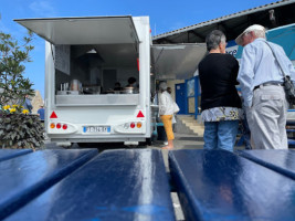 La Friterie Du Port inside