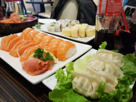 Sushi Z8 food