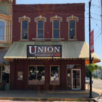 Union And Public House outside