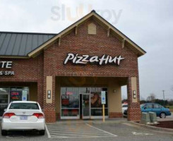 Pizza Hut outside