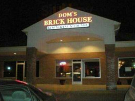 Dom's Brickhouse And Lounge outside