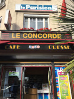 Le Concorde outside