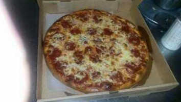 Alfredo's Pizza food